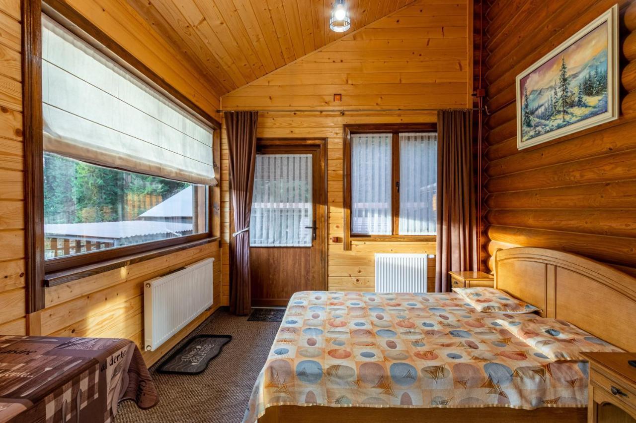 Arnika Hotel Bukovel Exterior photo