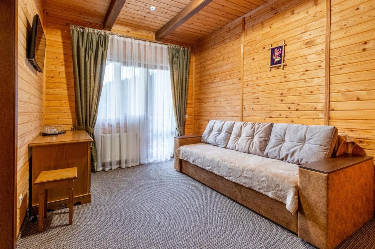 Arnika Hotel Bukovel Exterior photo