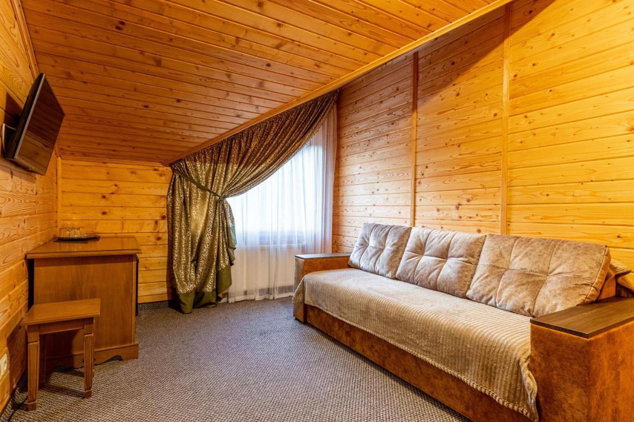 Arnika Hotel Bukovel Exterior photo