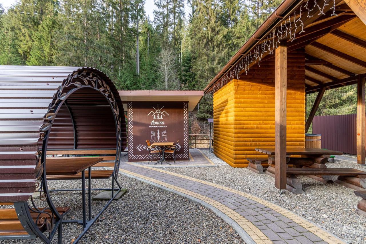 Arnika Hotel Bukovel Exterior photo
