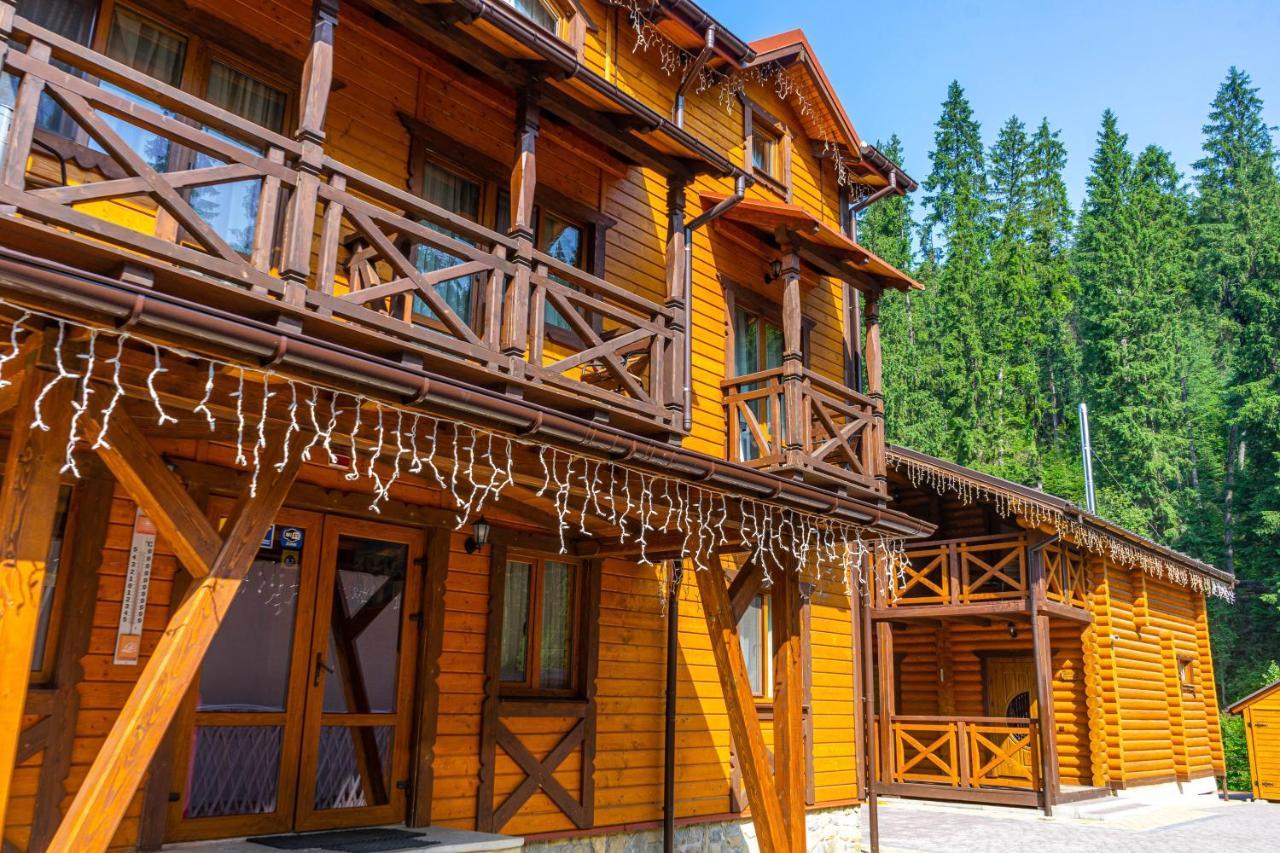 Arnika Hotel Bukovel Exterior photo