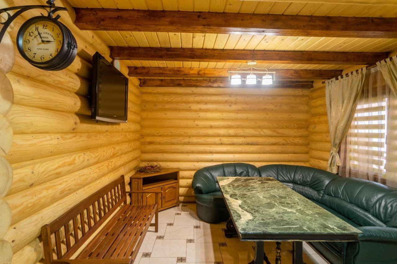 Arnika Hotel Bukovel Exterior photo