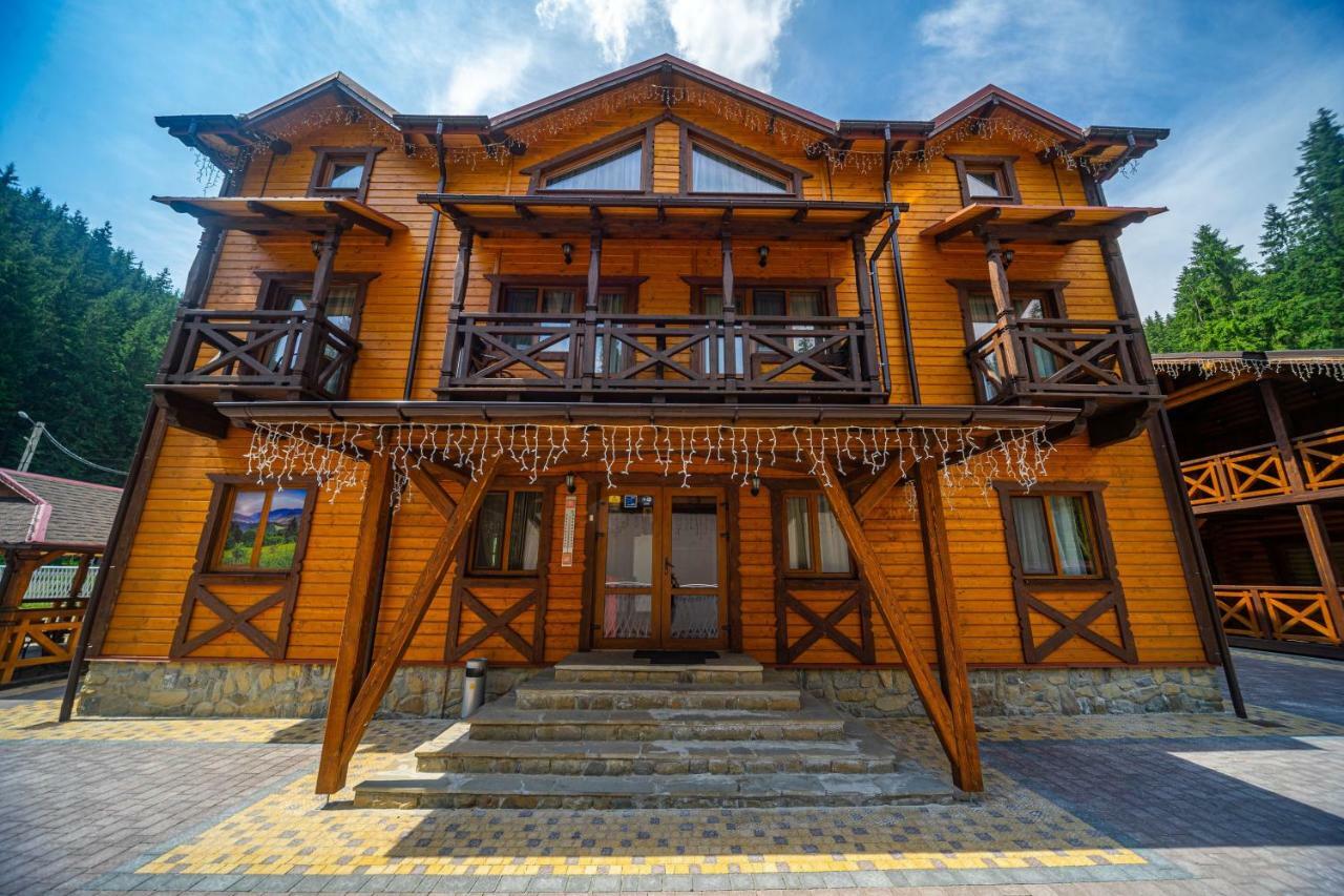 Arnika Hotel Bukovel Exterior photo